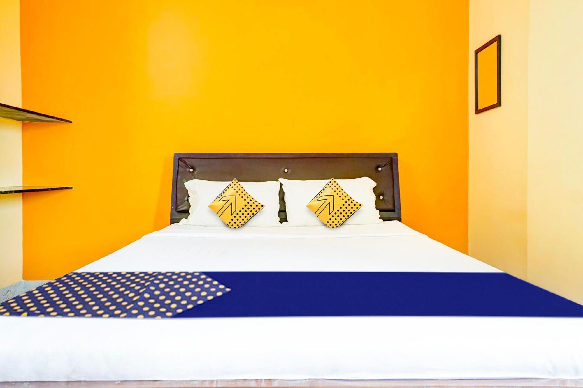 Spot On Hotel Shree Samarth Lodging Колхапур Екстериор снимка