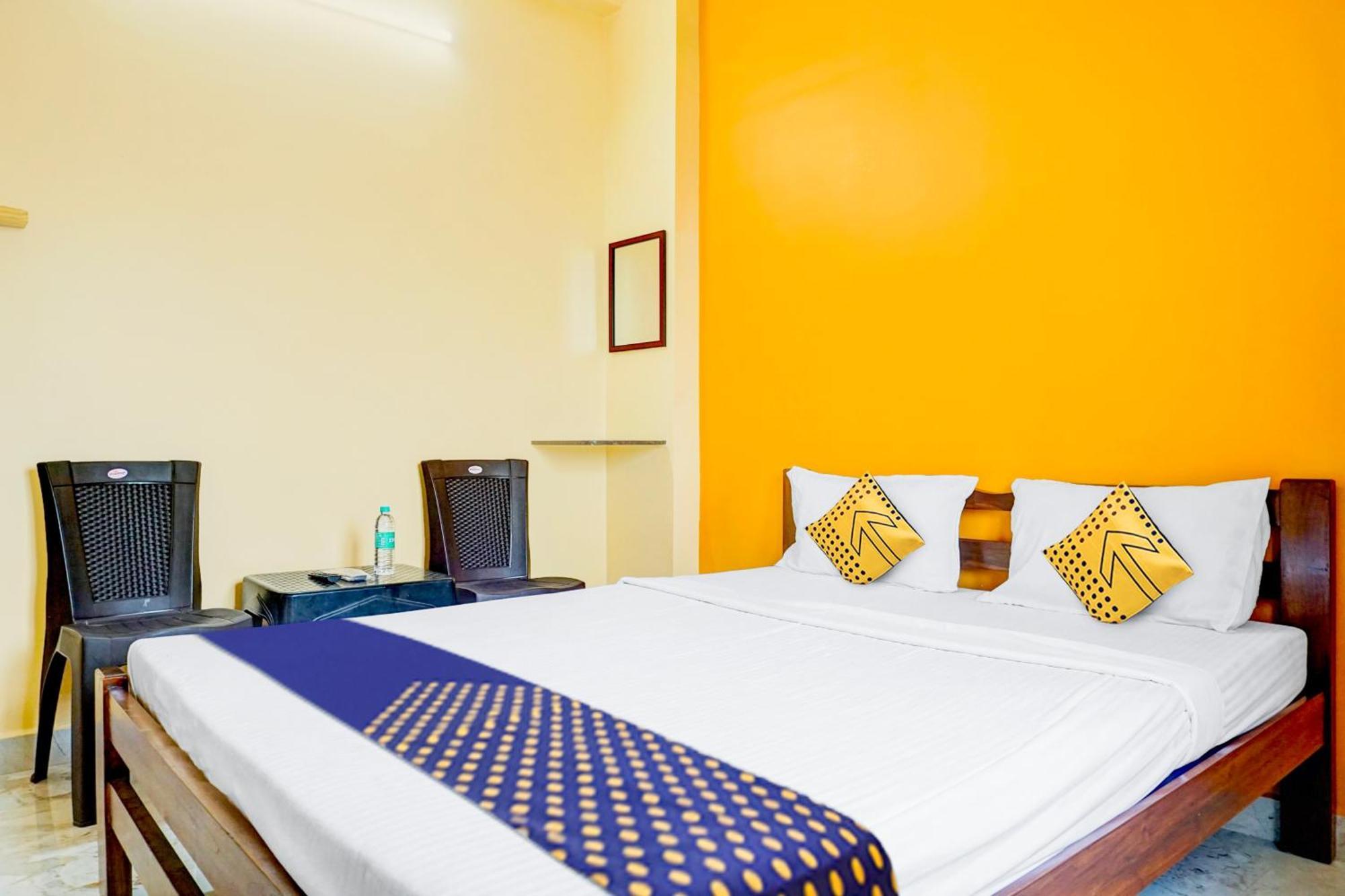 Spot On Hotel Shree Samarth Lodging Колхапур Екстериор снимка
