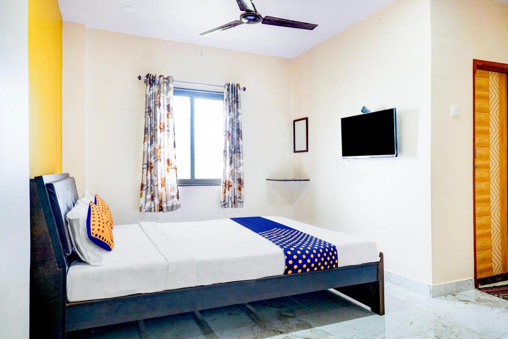 Spot On Hotel Shree Samarth Lodging Колхапур Екстериор снимка
