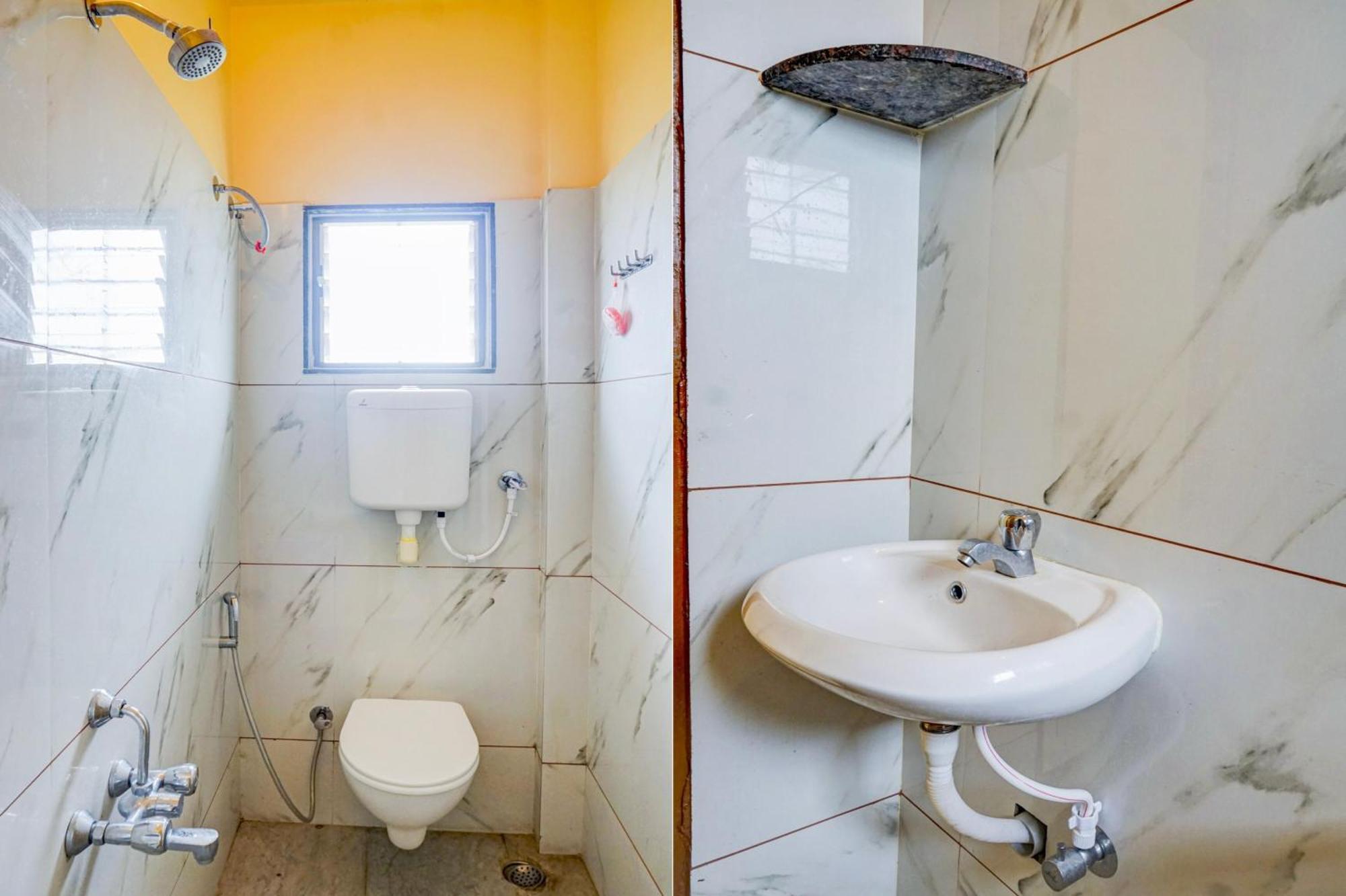 Spot On Hotel Shree Samarth Lodging Колхапур Екстериор снимка